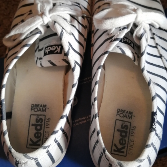 Keds Striped with laces - Picture 2 of 16